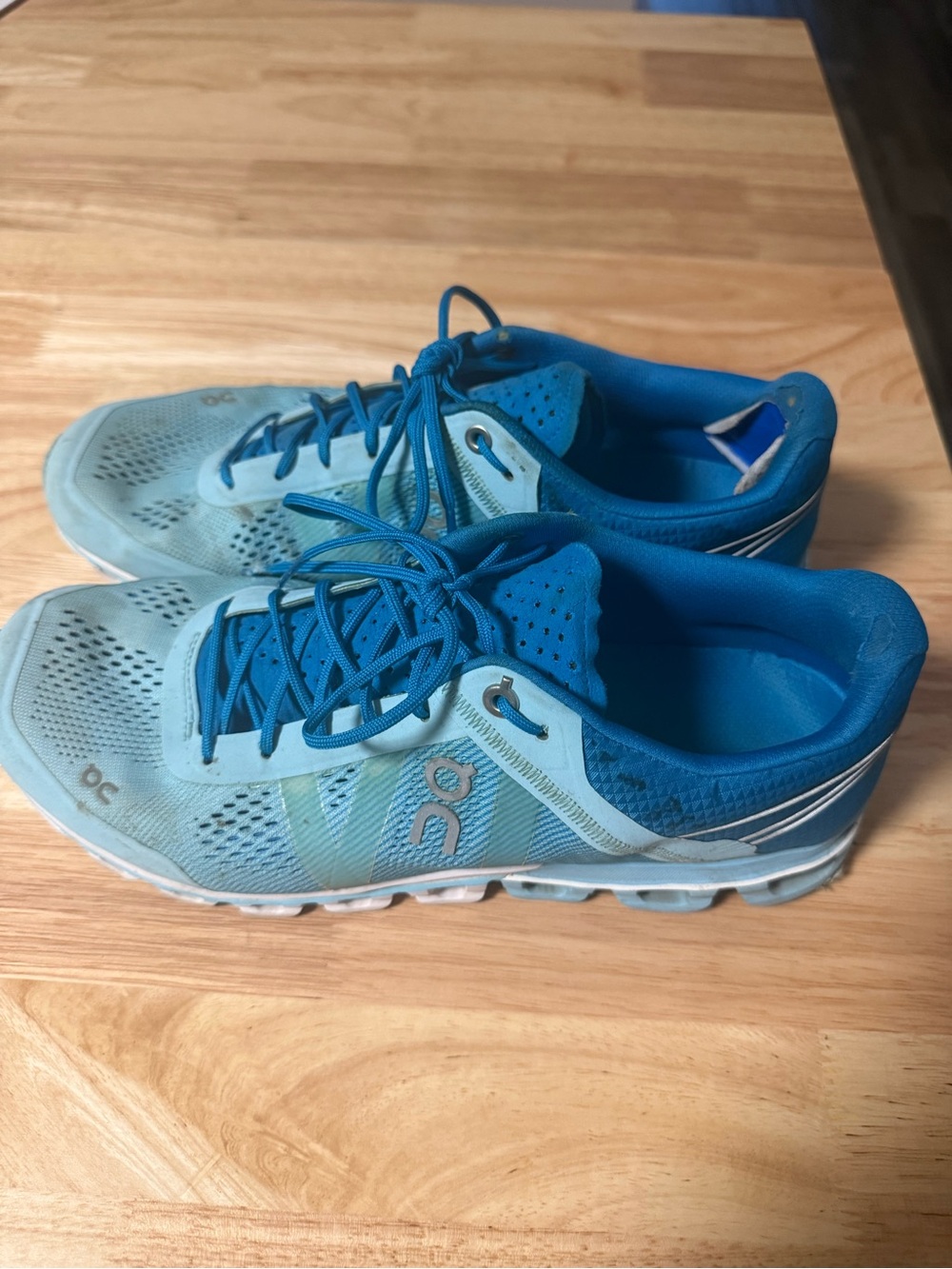 Oncloud sneakers
